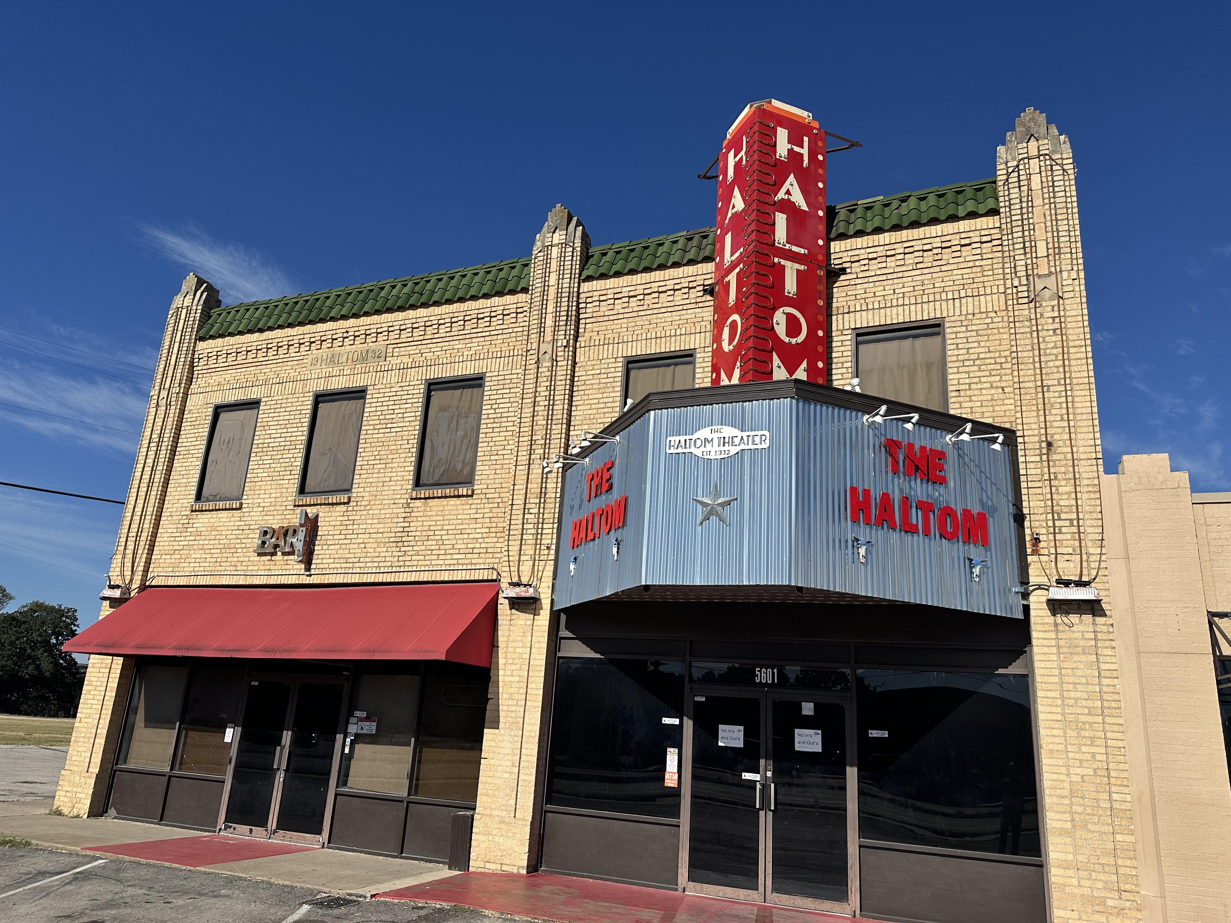 Artificial grass in Haltom City, TX